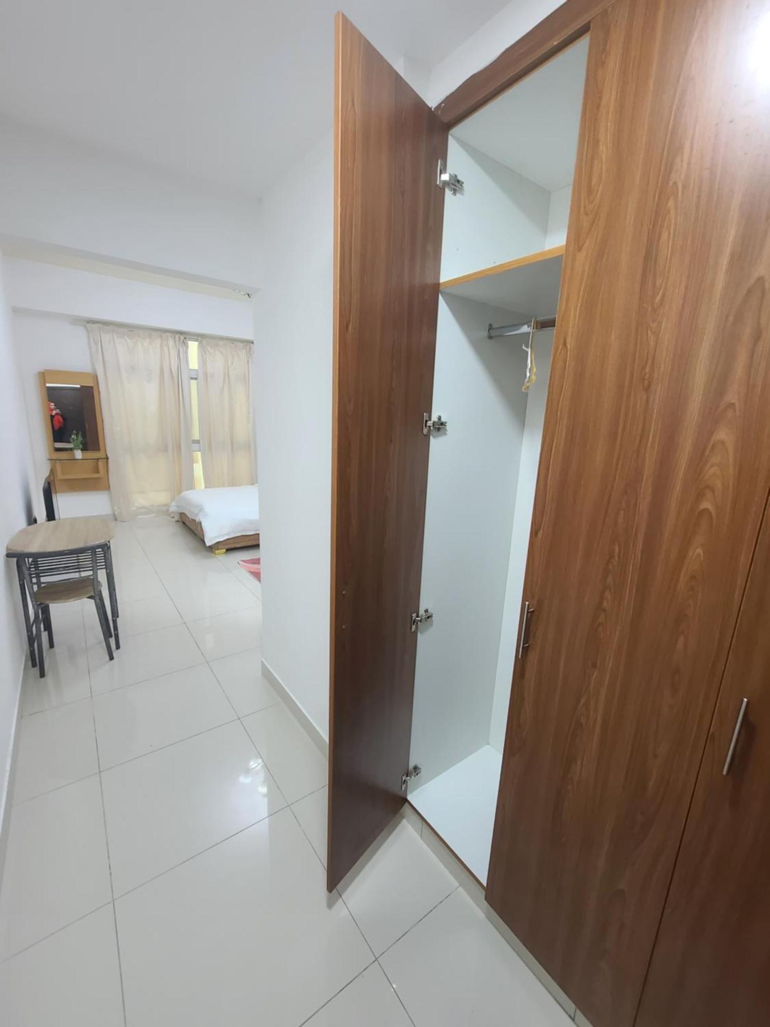 Al Fahad 2 Small Rooms For Men Tecom Dubai Exteriör bild